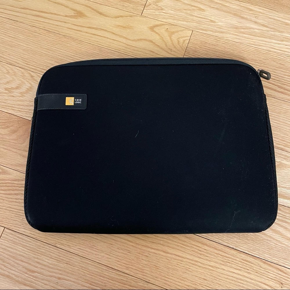 Case Logic black laptop sleeve